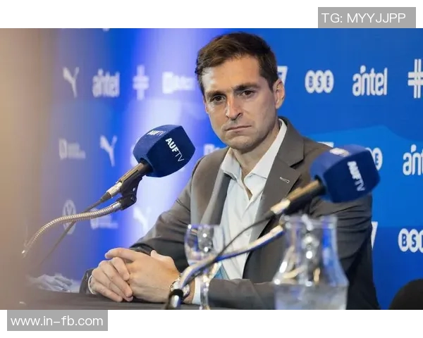 乌拉圭联赛门将禁区内起脚破门引发普斯卡什奖热议